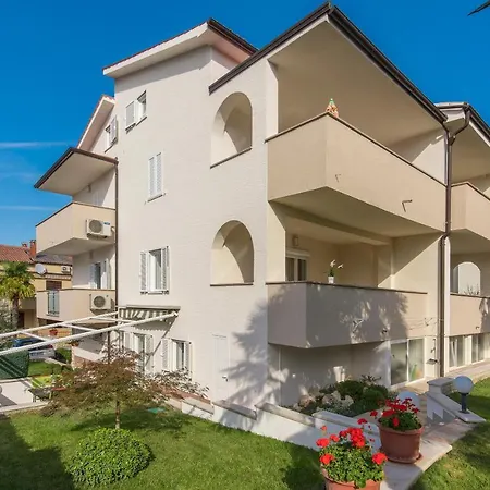 Apartment Petra Premium Porec
