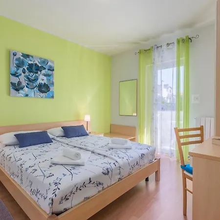 Petra Premium Porec